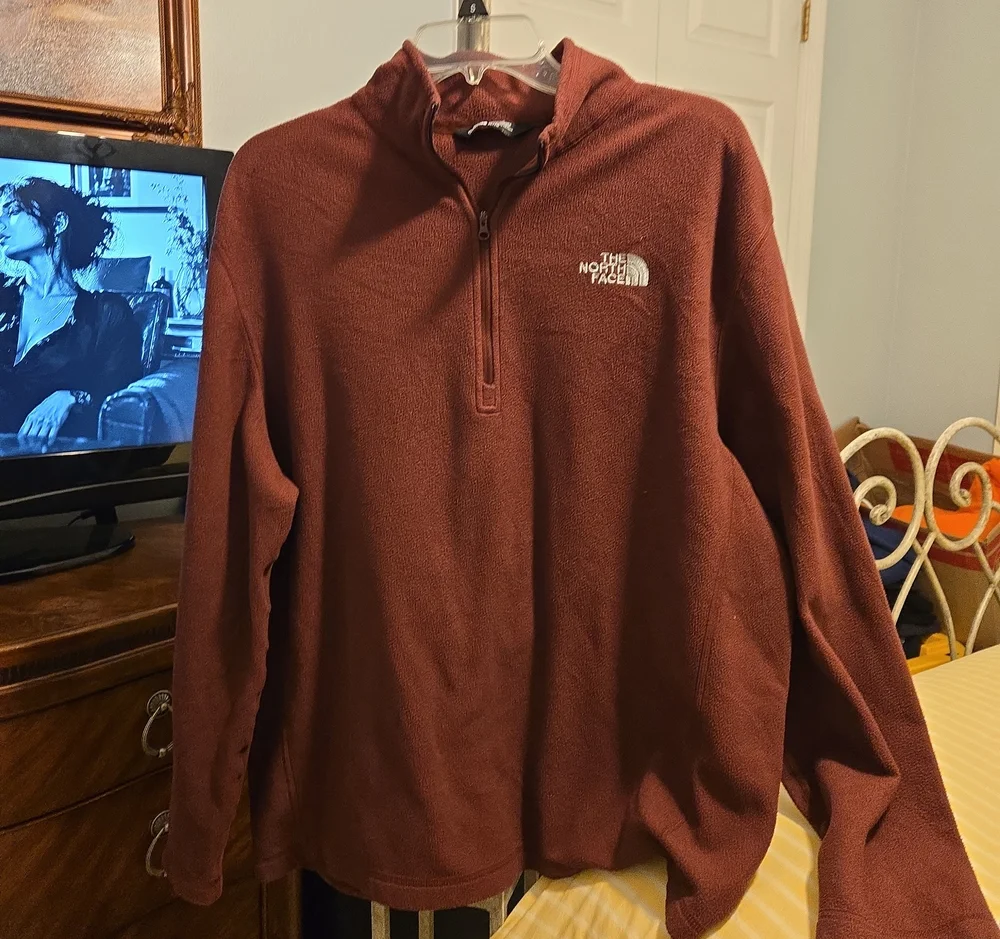 The North Face Men's Zip-Up Fleece Pullover - Rust